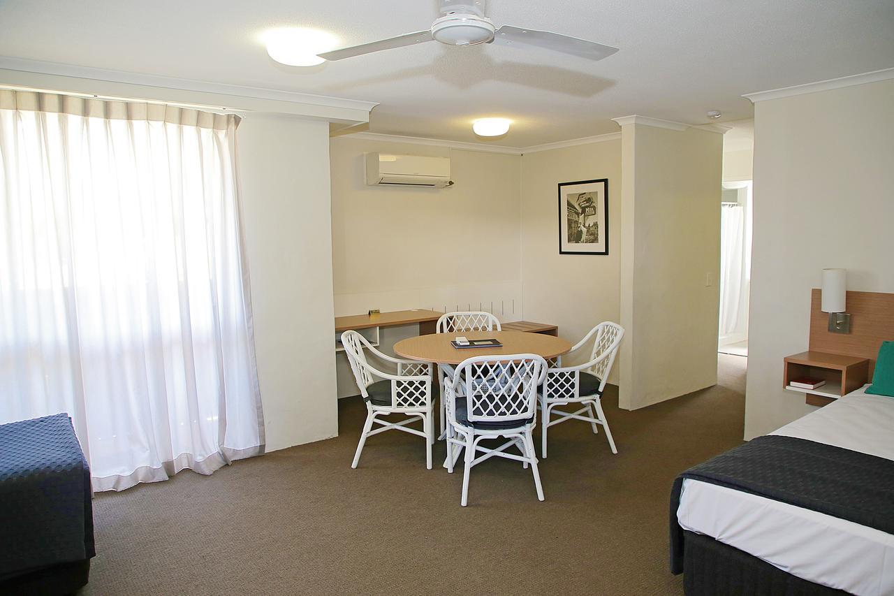 Darcy Arms Hotel Motel Gold Coast Exterior foto